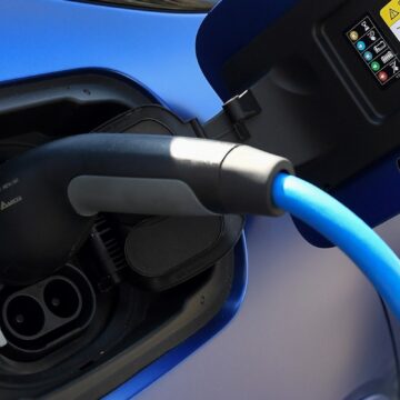 Les voitures électriques, pas si écolo? Trois arguments vérifiés Les voitures électriques, pas si écolo? Trois arguments vérifiés