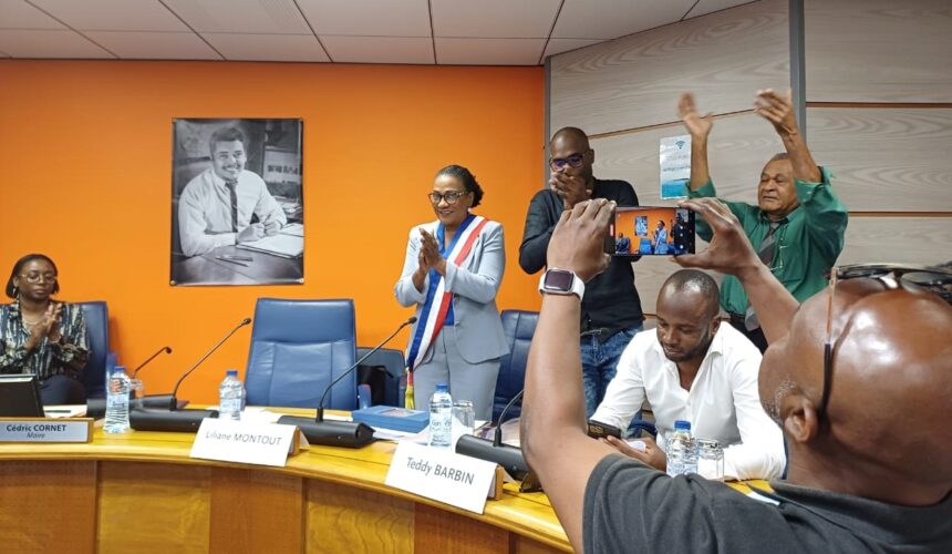 Mardi 2 avril 2024, Liliane Montout enfile l'écharpe de maire, la première femme à cette fonction au Gosier.