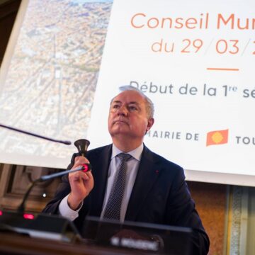 Jean-Luc Moudenc, maire de Toulouse, anciennement Les Républicains, LR, lors d'un conseil municipal de Toulouse. 29 mars 2024, Toulouse, France. Photo : Fred Scheiber / Sipa Jean-Luc Moudenc, maire de Toulouse, anciennement Les Républicains, LR, lors d'un conseil municipal de Toulouse. 29 mars 2024, Toulouse, France. Photo : Fred Scheiber / Sipa