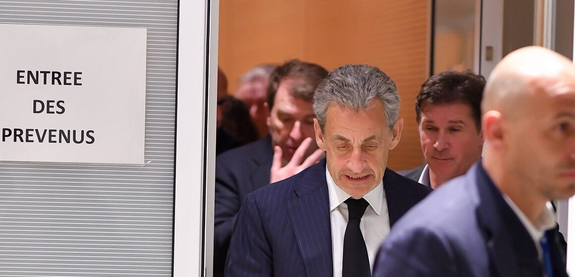 Procès Sarkozy/Libye : ce qui est reproché aux 12 prévenus