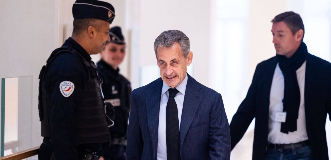 De la tente de Kadhafi au QG de campagne de Sarkozy : récit de sept semaines au procès libyen