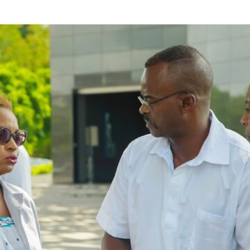 Photo d’archive. De gauche à droite : Laurella Rinçon, ex directrice générale du Mémorial acte, Ary Chalus président du conseil d’administration, et son prédécesseur Georges Brédent. Mémorial acte, novembre 2019. Photo : Mémorial ACTe Photo d’archive. De gauche à droite : Laurella Rinçon, ex directrice générale du Mémorial acte, Ary Chalus président du conseil d’administration, et son prédécesseur Georges Brédent. Mémorial acte, novembre 2019. Photo : Mémorial ACTe
