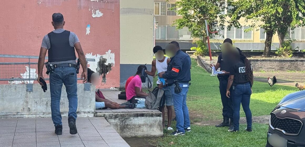 « Autant de gamins porteurs d’armes, je n’ai jamais vu ça ailleurs »