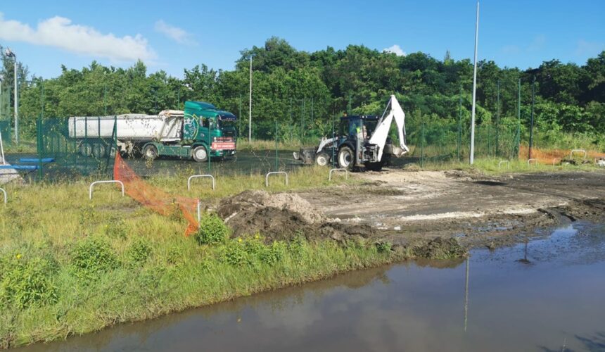 Début des travaux de rénovation au terrain de basket du complexe Michel Benjamin à Lauricisque. Photo: La Ville de Pointe-à-Pitre