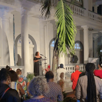 Les discours d'inauguration sur le parvis de la Maison Karukéra à Pointe-à-Pitre, marquent la renaissance officielle de ce bâtiment de 1927 en siège de l’action touristique du conseil départemental. Photo : Conseil départemental de Guadeloupe Les discours d'inauguration sur le parvis de la Maison Karukéra à Pointe-à-Pitre, marquent la renaissance officielle de ce bâtiment de 1927 en siège de l’action touristique du conseil départemental. Photo : Conseil départemental de Guadeloupe