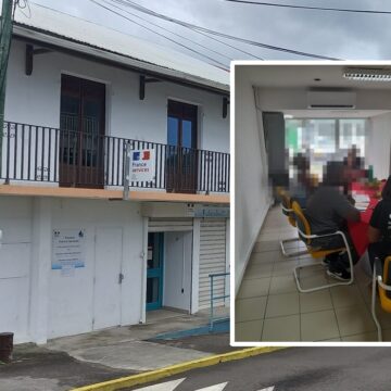 La devanture du local France services de Sainte-Rose, lieu des Cafés créateurs de l’Adie. À droite en incrustation, une session d’accompagnement qui illustre le dispositif. Photomontage LCG. La devanture du local France services de Sainte-Rose, lieu des Cafés créateurs de l’Adie. À droite en incrustation, une session d’accompagnement qui illustre le dispositif. Photomontage LCG.