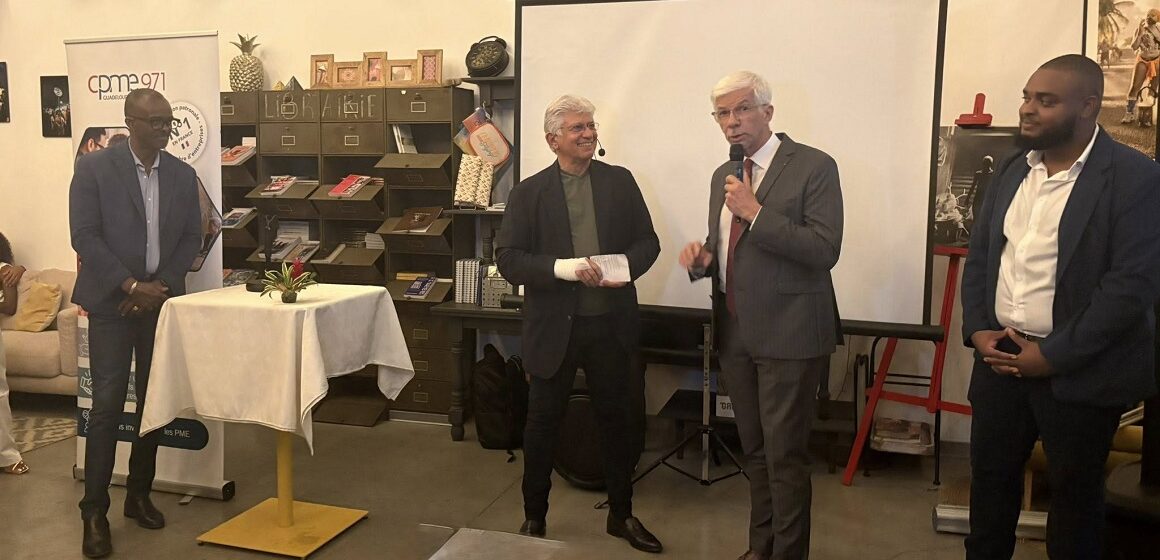 Le préfet de la région Guadeloupe a assisté aux vœux du syndicat des petites entreprises -CPME-, le 23 janvier. Il y a rappelé que « notre pacte social repose sur une économie saine, dynamique, qui offre du travail, qui crée de la valeur ajoutée locale et qui s’inscrit dans un dialogue social de qualité ». Photo : Préfecture de Guadeloupe Le préfet de la région Guadeloupe a assisté aux vœux du syndicat des petites entreprises -CPME-, le 23 janvier. Il y a rappelé que « notre pacte social repose sur une économie saine, dynamique, qui offre du travail, qui crée de la valeur ajoutée locale et qui s’inscrit dans un dialogue social de qualité ». Photo : Préfecture de Guadeloupe